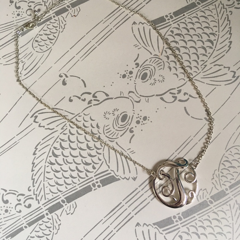 Silver plated “T” necklace